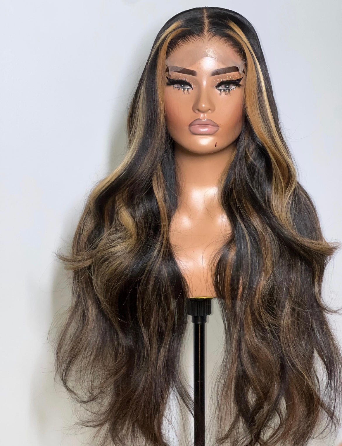 Black highlighted wig